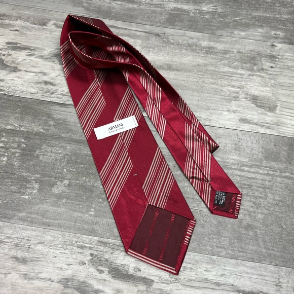 Giorgio Armani Red w/ Grey Stripe Silk Tie - Picture 3 of 4